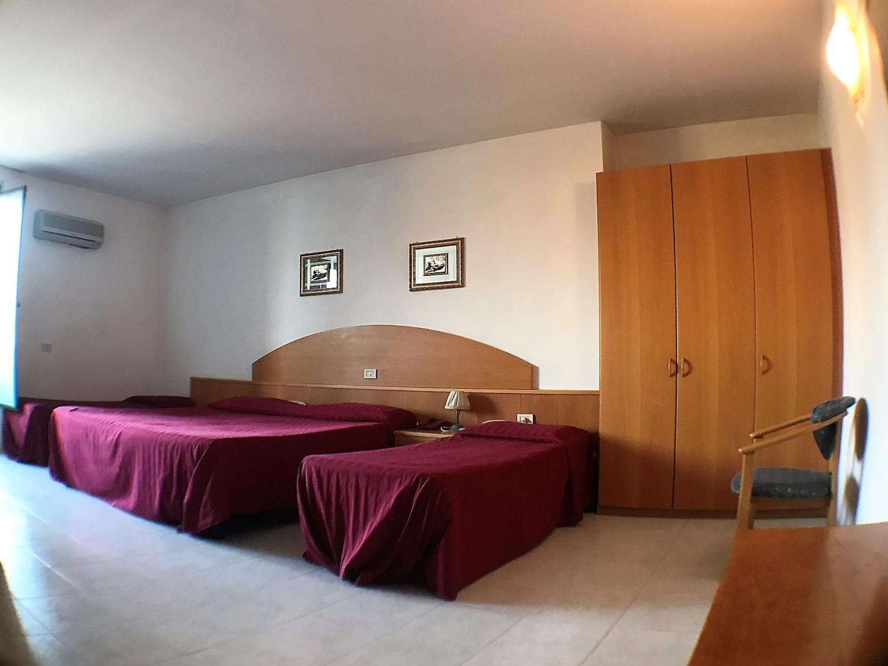 Ascot Lodging Cardano Al Campo Chambre photo