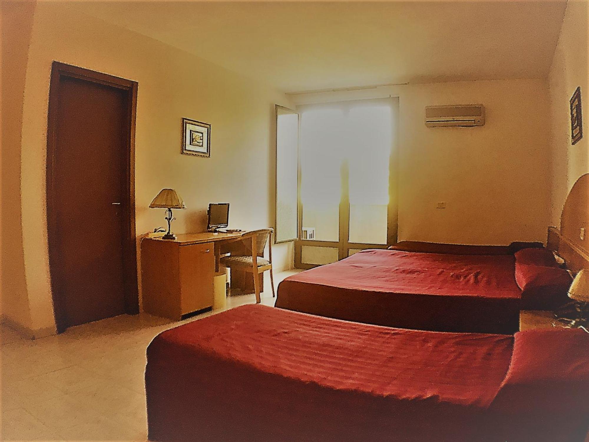 Ascot Lodging Cardano Al Campo Chambre photo