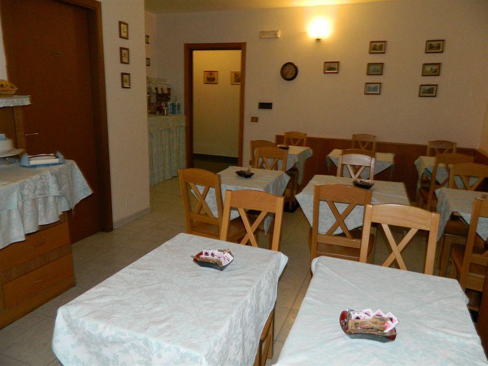 Ascot Lodging Cardano Al Campo Extérieur photo
